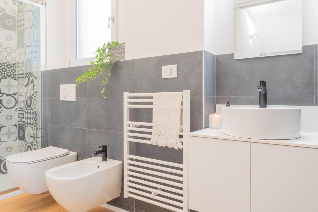 A Step From The Lake Apartment By Rent All Como Buitenkant foto