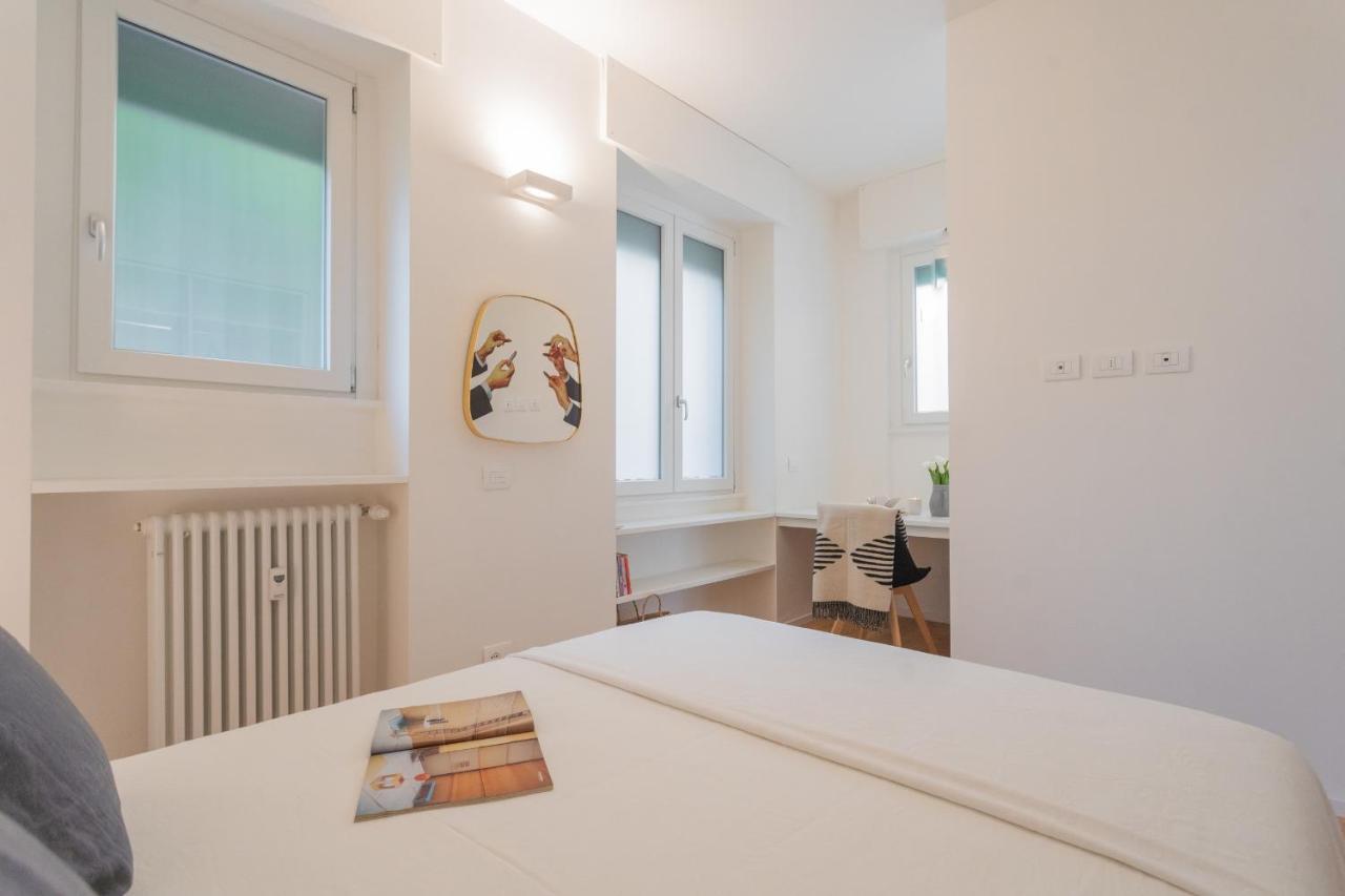 A Step From The Lake Apartment By Rent All Como Buitenkant foto