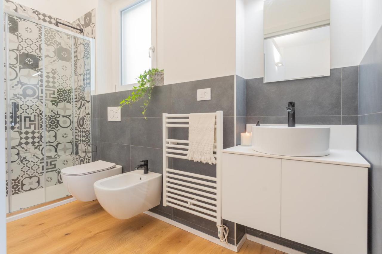 A Step From The Lake Apartment By Rent All Como Buitenkant foto