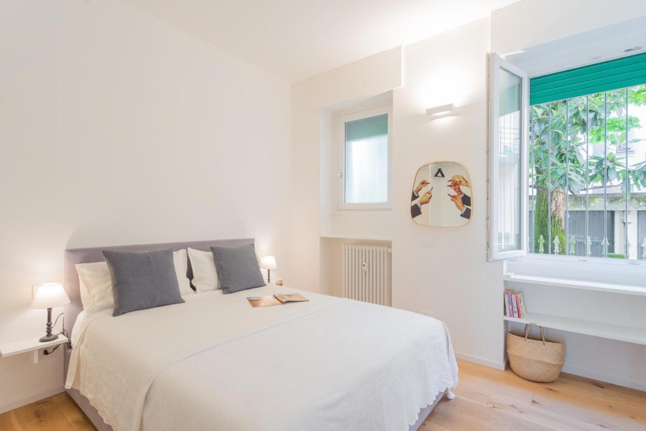 A Step From The Lake Apartment By Rent All Como Buitenkant foto